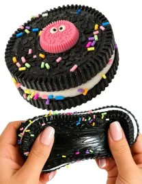 gniotek-ciastko-squishy-6-cm-antystresowy-z-posypka-kolorowy-do-zabawy