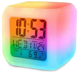 budzik-zegarek-swiecacy-rozne-kolory-temperatura-data-led-wyswietlacz