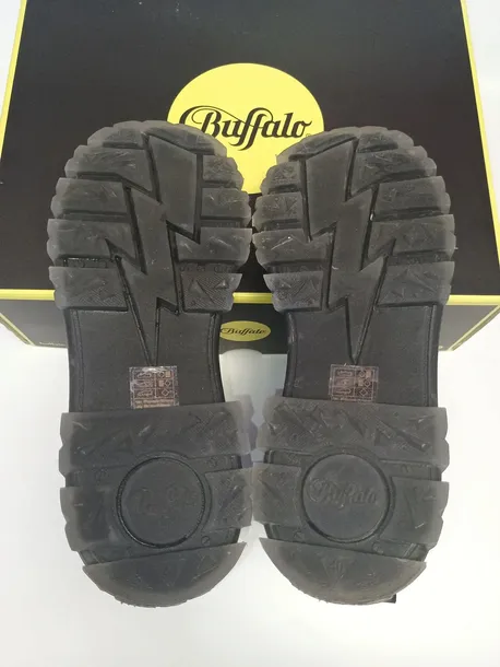 botki-buffalo-r-40-zapiecie-inne