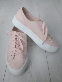 tenisowki-calvin-klein-pudrowe