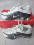 nike-shox-biale-kolor-bialy