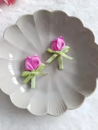 spinka-do-wlosow-rozowy-tulipan