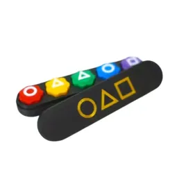 gra-gonggi-kostki-zrecznosciowa-squid-game-w-etui-gongi-hacele-na-prezent