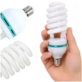 lampa-studyjna-zarowka-fotograficzna-stale-e27-5500k-swietlowka-85w-400w
