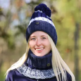 czapka-zimowa-z-kominem-horsenjoy-estera-kolor-granatowy