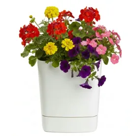 donica-z-podstawka-kremowa-30x30-cm-kwadratowa-plastikowa-oslonka-na-kwiaty