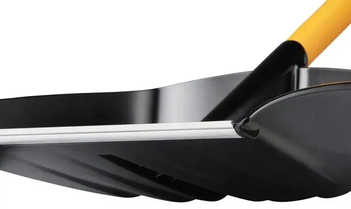 szufla-do-sniegu-solid-fiskars-1052525-stan-opakowania-oryginalne