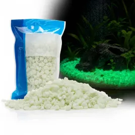 swiecacy-zwirek-fluorescencyjny-do-akwarium-zielony-5-10mm-200g