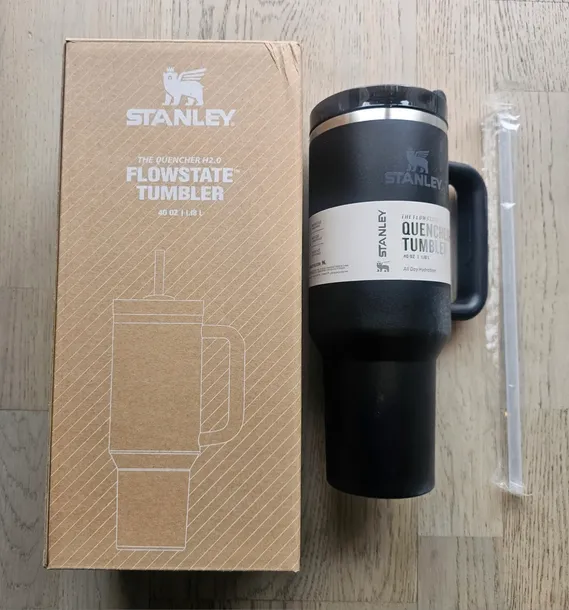 Kubek termiczny Quencher H20 FlowState Tumbler, 40 oz ok. 1,18 l. Czarny