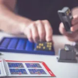 gra-smart-games-blokada-7-material-papier-metal