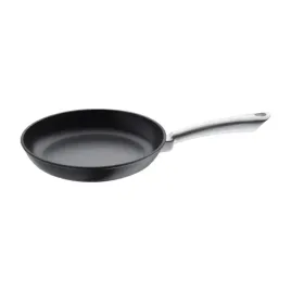 kuchenprofi-provence-patelnia-zeliwna-srednica-20-cm-czarny