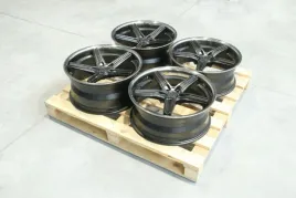 zestaw-sklada-sie-z-cvr9-20x8-et20-20x9-et35-5x112-carbon-graphite
