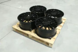 zestaw-sklada-sie-z-cvr7-20x9-et40-5x120-platinum-black