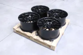 zestaw-sklada-sie-z-jr42-20x10-et35-20x10-et23-5x108-matt-black