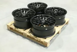 zestaw-sklada-sie-z-cvr1-21x95-et40-21x105-et45-5x1143-carbon-graphit