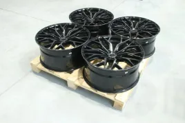 zestaw-sklada-sie-z-cvr1-23x105-et15-5x112-double-tinted-black