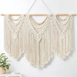 makrama-scienna-110x80-cm-boho-dywanik-z-fredzlami-i-drewnianymi