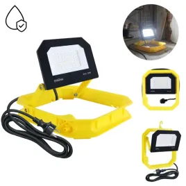 naswietlacz-led-o-mocy-30w-z-zimnym-swiatlem-lampa-wodoodporna-aslan-04945