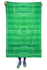 recznik-kapielowy-boisko-pilkarskie-prezent-dla-pilkarza