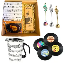 zestaw-dla-muzyka-kubek-z-pokrywka-lyzeczki-muzyczne-podkladki-pod-ku