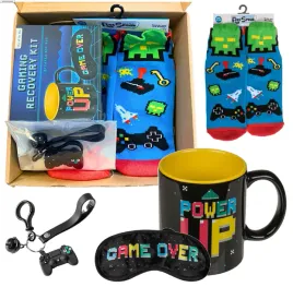 zestaw-dla-gracza-kubek-power-up-opaska-na-oczy-skarpetki-game-over
