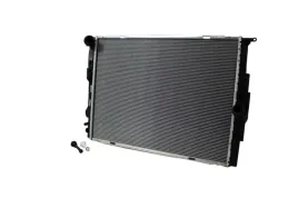 chlodnica-wody-bmw-m3-e90-e91-e92-e93-4-0v8-2283468-17112283468