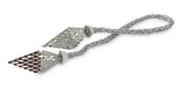 upinacz-do-serwetek-srebrny-44x25x25-serwetki-swiateczne