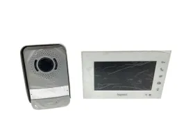 wideodomofon-wi-fi-legrand-easykit-360910-ekran-7-cali