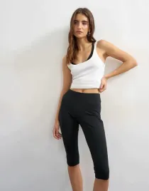 topshop-czarne-legginsy-przed-kolano-b25-s