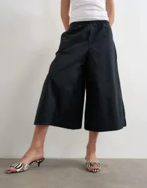 topshop-czarne-bawelniane-spodenki-casual-b25-46