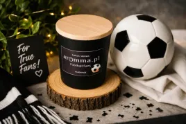 swieca-sojowa-100percent-naturalna-180-aromma-football-fans-scieta-trawa-zobacz