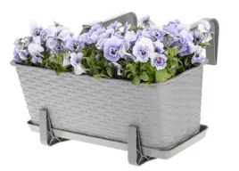 skrzynka-balkonowa-doniczka-z-podstawka-i-uchwytami-rattan-40-cm-szara
