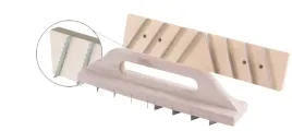 zdzierak-do-tynkow-i-betonu-komorowego-z-zabkami-e-326-9020