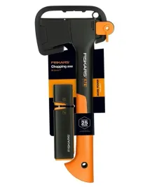 fiskars-siekiera-ciesielska-x7-xs-ostrzalka