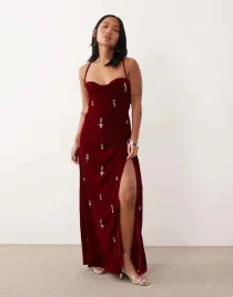 hope-and-ivy-petite-czerwona-maxi-sukienka-zdobienia-b25-s