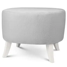 owalna-pufa-z-futrem-szara-52x62x46-cm-z-drewnianymi-nozkami-biale