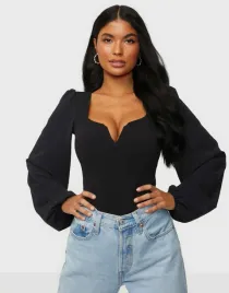 nelly-one-czarne-body-laczenie-b24-xs