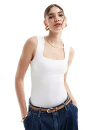 new-look-biale-gladkie-body-bez-rekawow-c52-pr9-m
