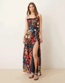 hope-and-ivy-maxi-sukienka-odkryte-plecy-wzor-kwiaty-b23-m