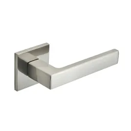 kuchinox-kvadrato-klamka-drzwiowa-na-rozecie-satyna-aluminium-znal