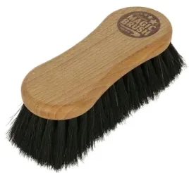 szczotka-dla-konia-miekka-drewniana-magicbrush