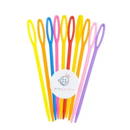 plastikowe-igly-kolorowe-dziewiarskie-do-haftu-wloczki-9cm-10sztuk