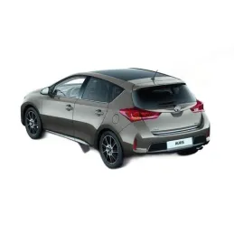 toyota-auris-listwa-ochronna-nakladka-zderzak-tyl-pw405-02000-01-oe