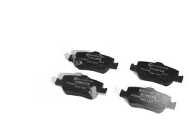 toyota-auris-oryginal-klocki-hamulcowe-tyl-04466-yzze4-oe