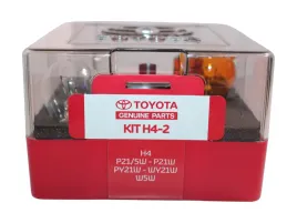 toyota-zestaw-zapasowych-zarowek-h16-py21w-p21-5w-w21w-w16w-90981-yzzq3-oe