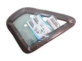 toyota-yaris-szyba-drzwi-trojkatna-lewy-przod-68126-0d021-oe