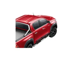 toyota-hilux-orurowanie-boczne-ze-stopniami-komplet-pw388-0k021-oe