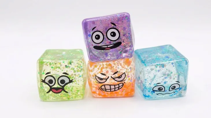 Gniotek Antystresowy Kostka Lodu SQUISHY MOCHI 5cm Nice Cube
