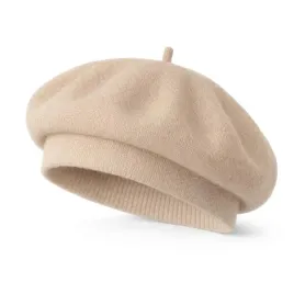 beret-damski-bezowy-klasyczny-eleganckie-nakrycie-glowy