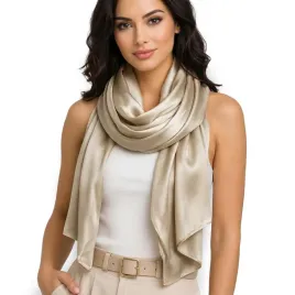 satynowy-szal-damski-elegancki-gladki-cappuccino-lekki-na-ramiona